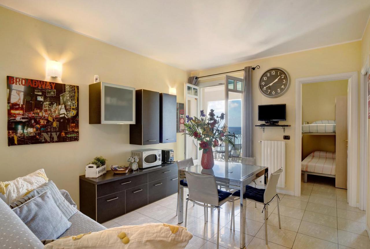 Casa Miradore 600 Mt Dal Mare Imperia Exterior foto