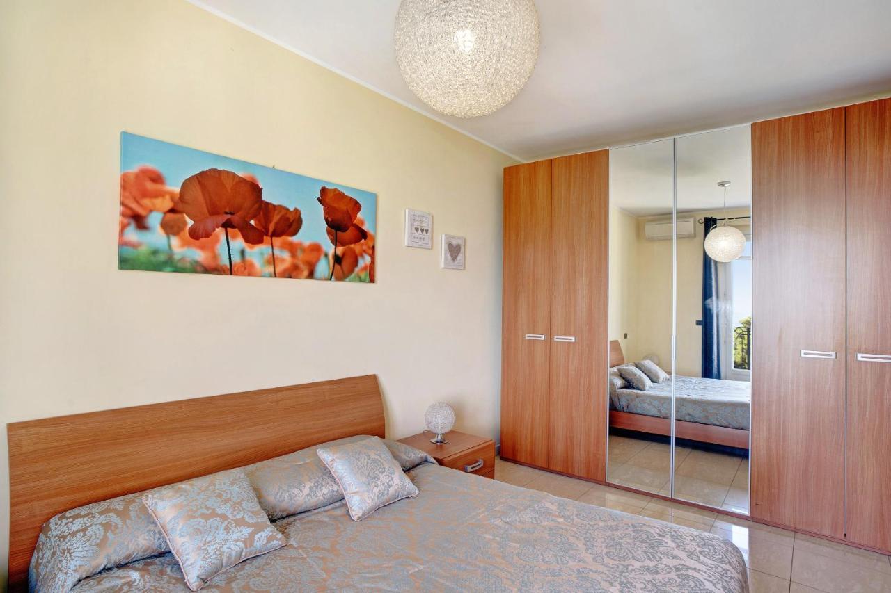 Casa Miradore 600 Mt Dal Mare Imperia Exterior foto